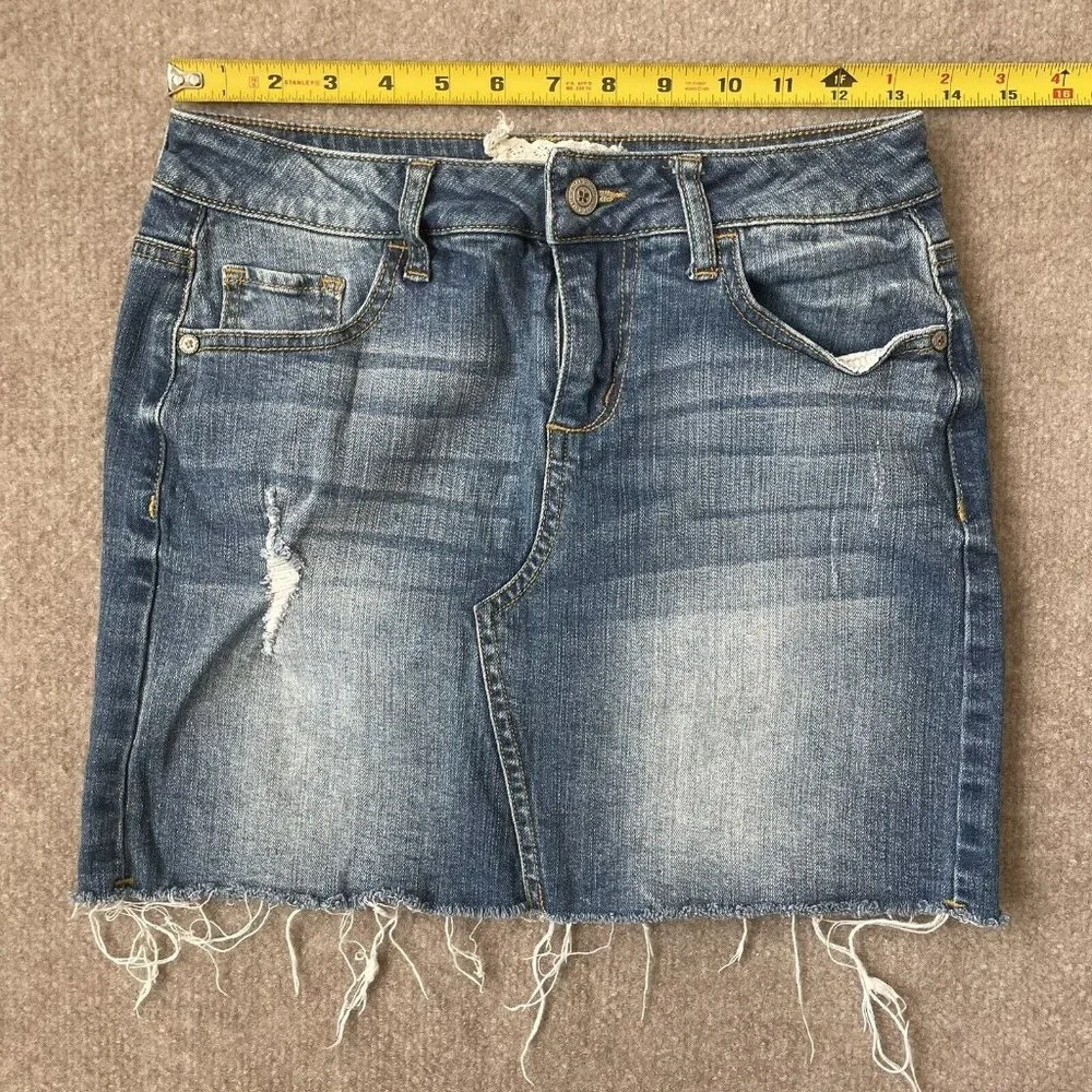 Altar'd State Skirt Womens XS Denim Jean Stretch Raw Hem Mini Distressed Summer - Picture 3 of 5